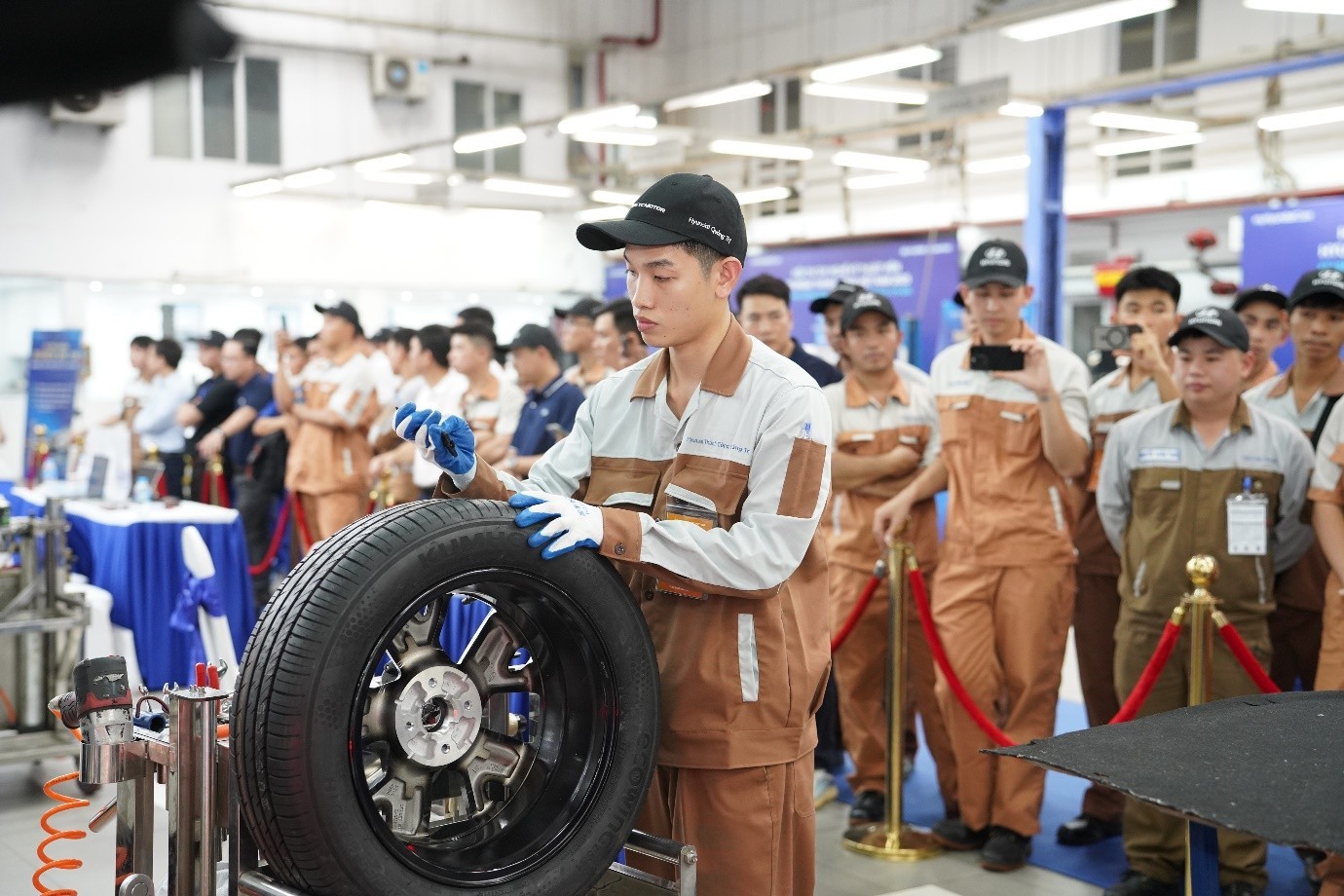 HỘI THI TAY NGHỀ KỸ THUẬT VIÊN HYUNDAI THÀNH CÔNG VIỆT NAM 2025 – KIÊN ĐỊNH VÀ THỰC CHẤT LÀ NỀN TẢNG CHO HIỆU QUẢ VÀ THÀNH CÔNG